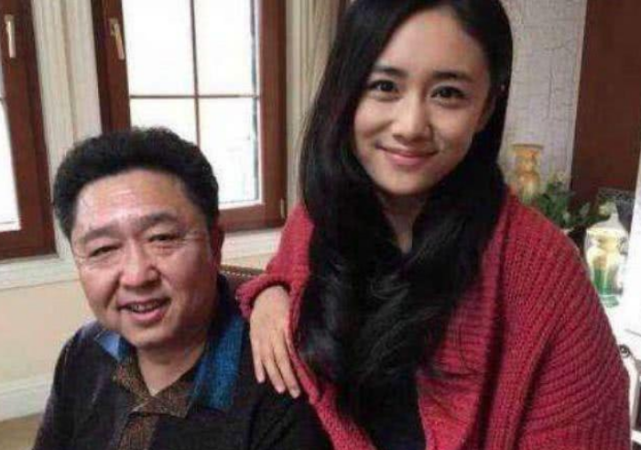 于谦老师吃嫩草;烧饼老婆