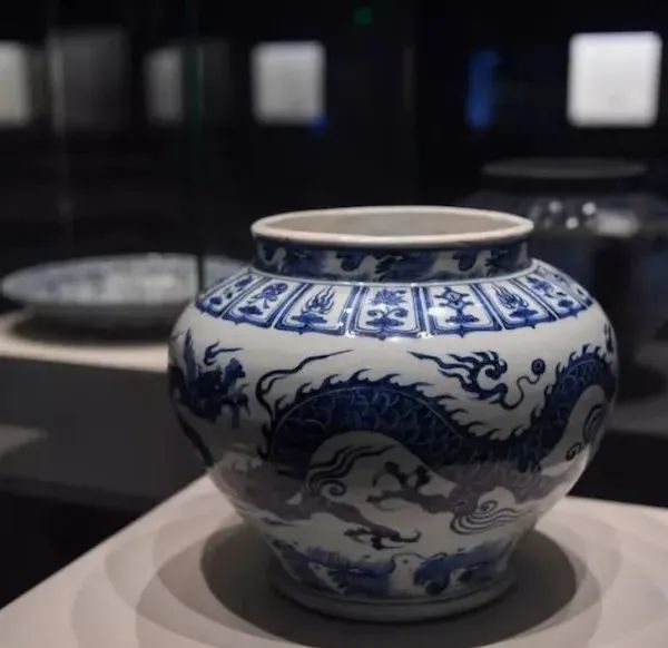 元·青花云龙纹罐,中国国家博物馆藏