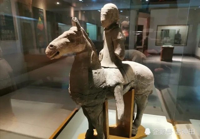 汉文化景区里面的汉代兵马俑,只有重装骑兵俑是真品