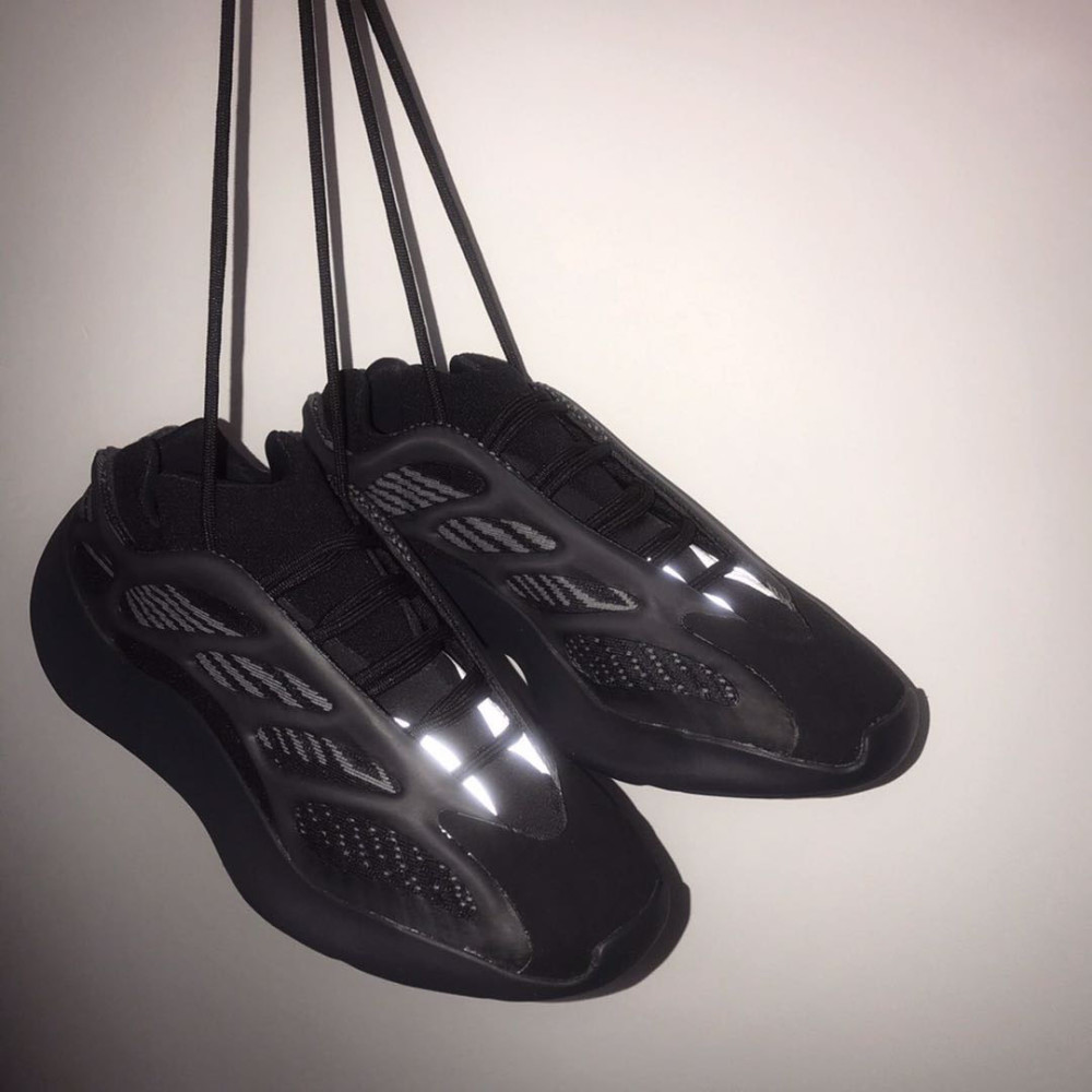 得物椰子700v3购买截图,椰子700v3购买截图 椰子yeezy700v3实拍详细对比解析