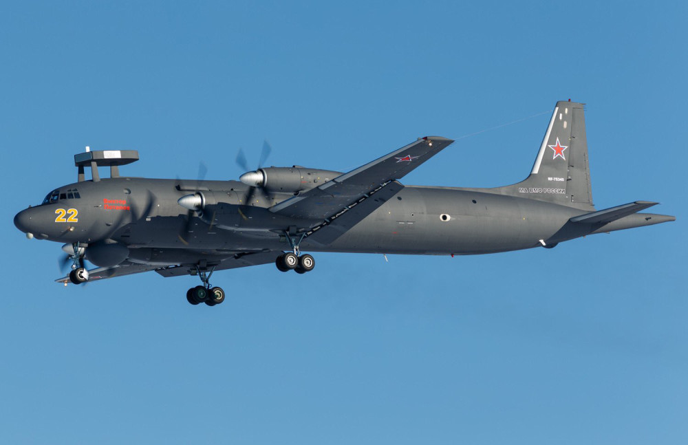 伊尔-38n反潜机已经从位于堪察加和滨海边疆区的机场飞抵沃洛格达州基