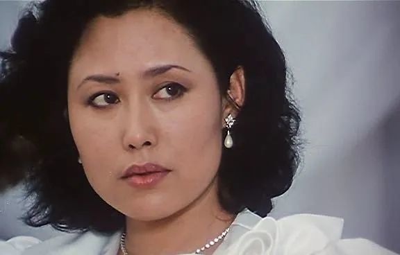 1993年斯琴高娃主演的《香魂女》获得柏林电影节金熊奖,2001年她主演