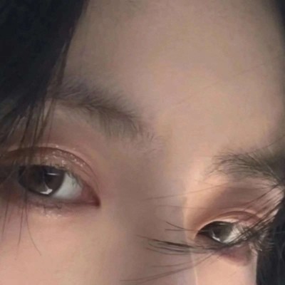 女孩子眼睛有这“3标志”，天生自带“眼妆”，全中异性缘爆棚哟