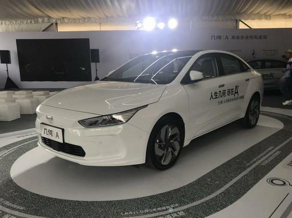 电动车续航里程排名_小刀电动车续航里程