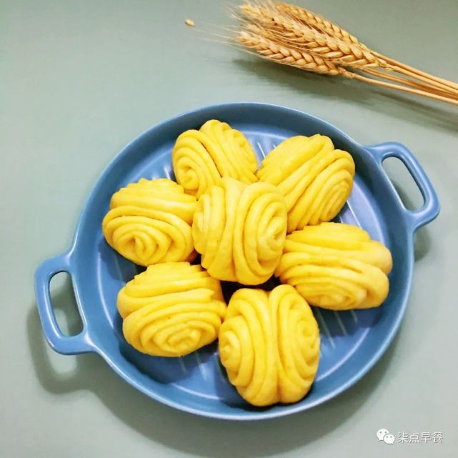 南瓜花卷