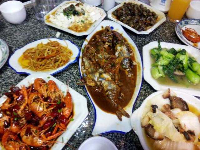 早晨吃饱,中午吃好,绝对不可以!