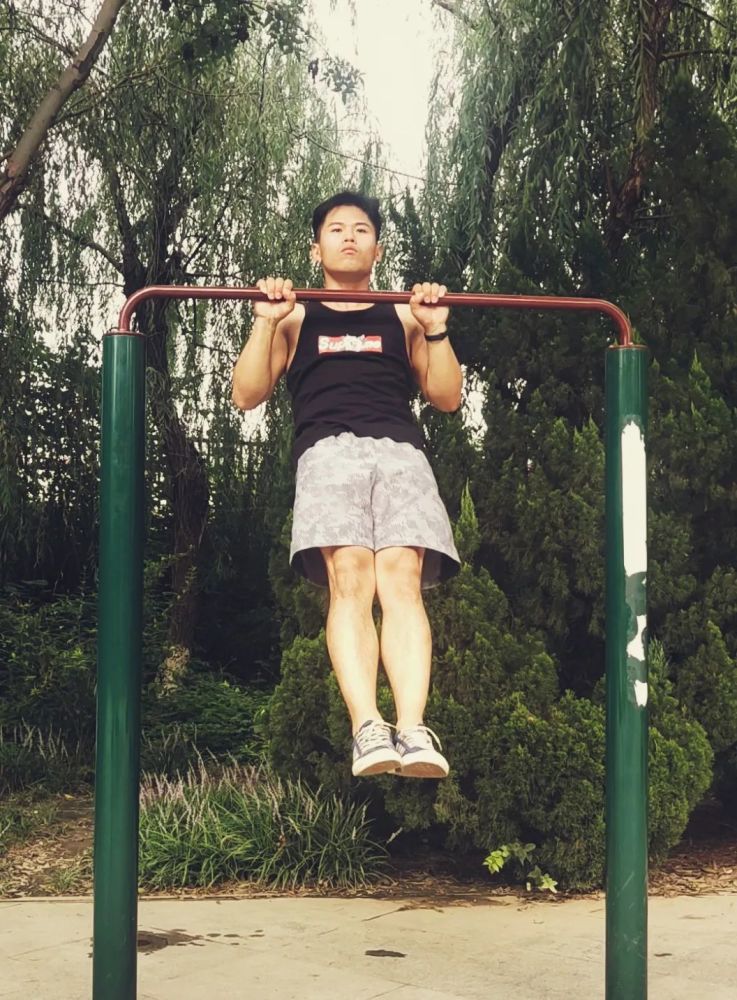 快速提高引体次数？不妨试试“设定次数，缩短时间”方法！