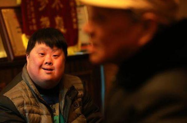 还记得舟舟吗?唐氏儿却能成为天才指挥家,42岁的他现状如何?
