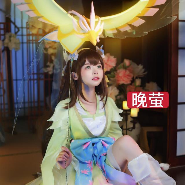 最可爱的女英雄cosplay:晚萤少女感十足