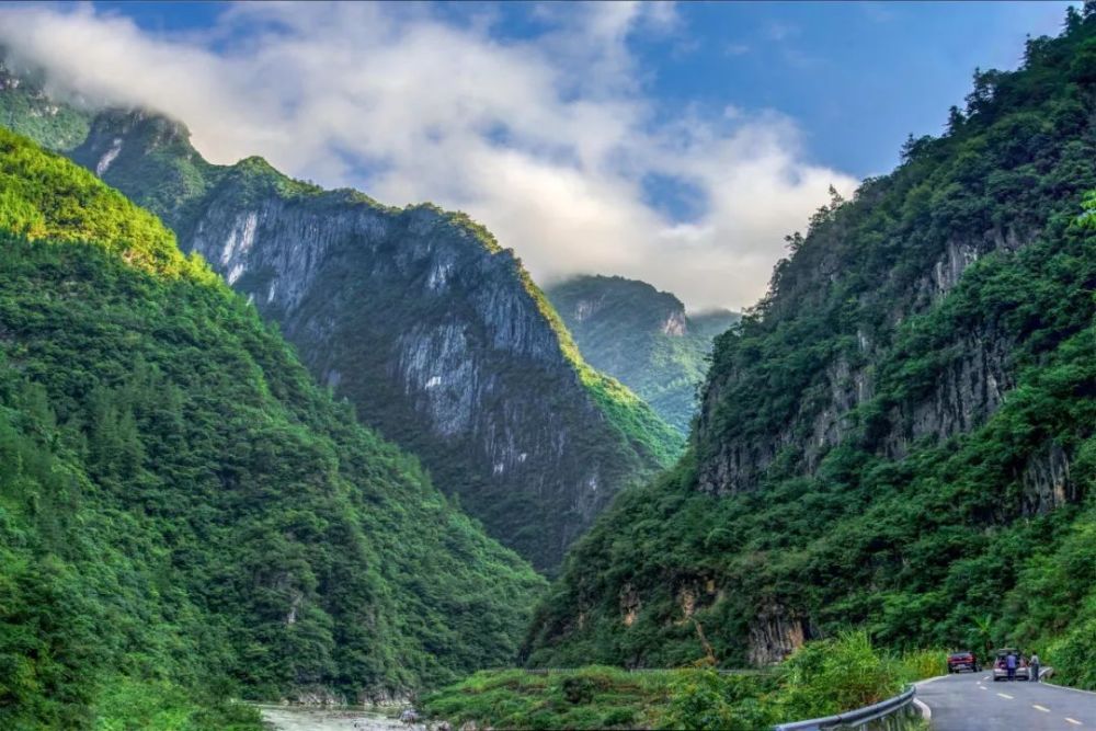 四川10余家景区请毕业生免费耍,游峡谷,觅幽景