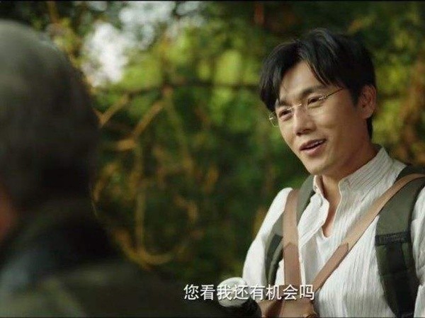 2,秦昊饰演的张东升在第一集爬山时问岳父"我还有机会吗",得到岳父