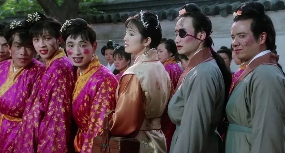《唐伯虎点秋香》中,桥头婀娜多姿的女子背影,如花的替身是谁?