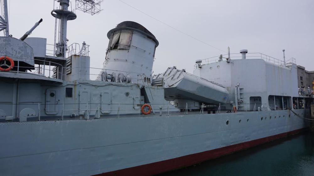 鞍山号服役38年,1992年光荣退役,堪称世界上服役时间最长的驱逐舰之一