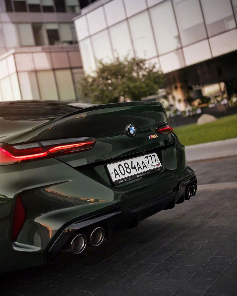 宝马bmw m8 green&gold,这颜色搭配怎么样?