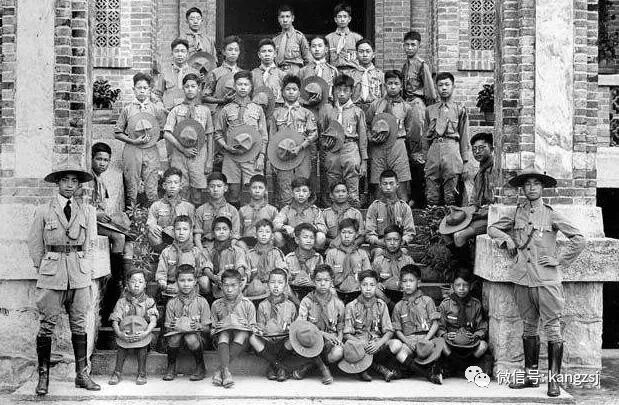 中国童子军中国童子军:成立于1934年11月1日,由国民政府教育部成立.