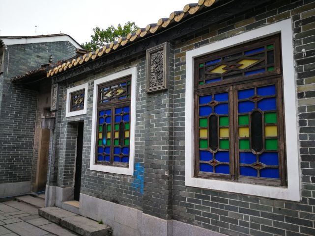 岭南建筑的屋顶与木雕,感受岭南建筑的精致