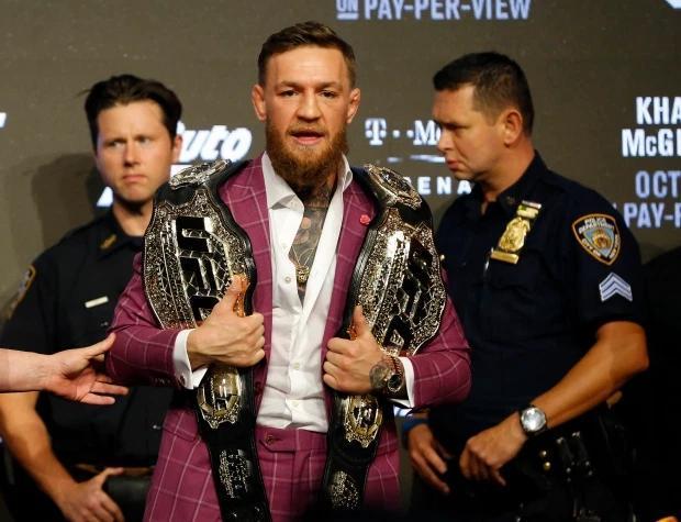 ufc主席向康纳示好:如果嘴炮明年复出对阵小鹰,我不会