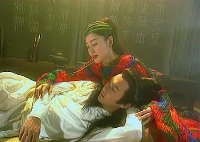《白发魔女》19年:蒋勤勤仍活跃,林芳兵息影,"何萼华"