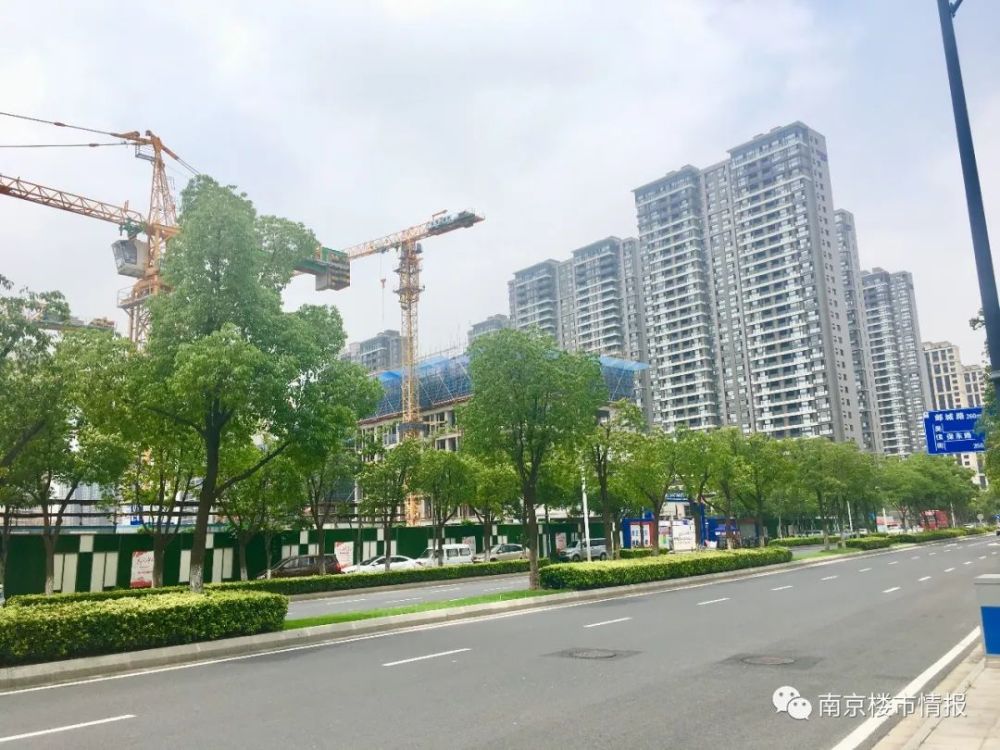 业主内心的痛！南京这里房价6万/㎡，却连个商场都没有