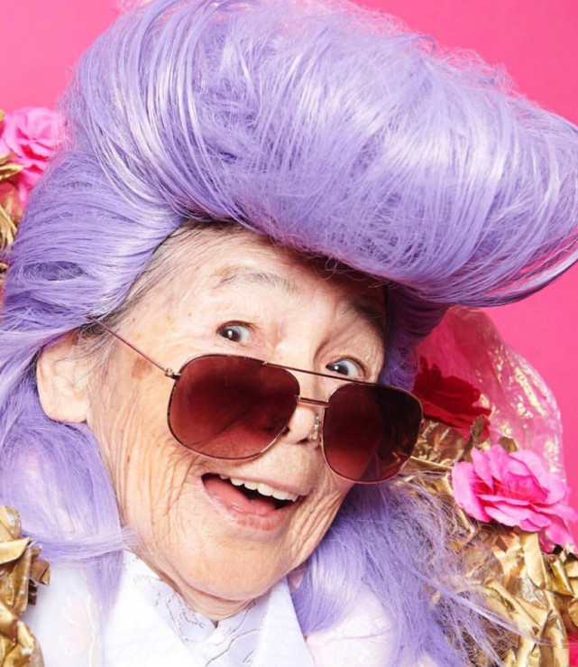kimiko,90岁老奶奶的搞笑自拍!太可爱了吧