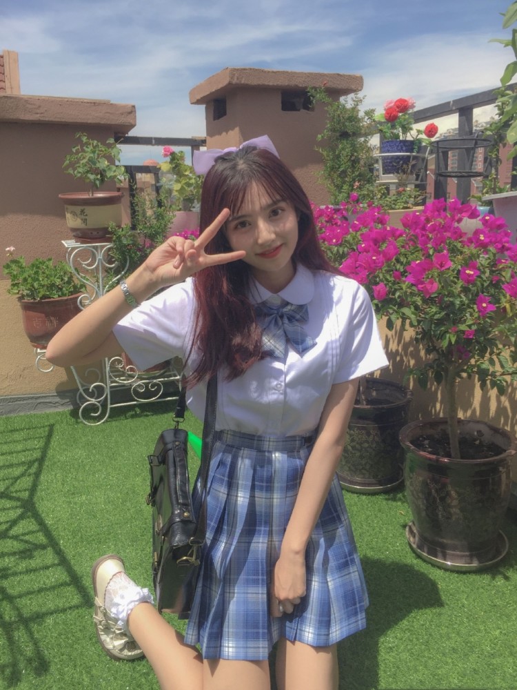 和jk小姐姐一起散步林间吧!