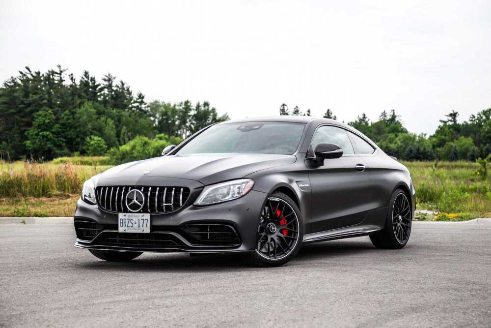 奔驰AMG C 63 S,奔驰E400Coupe 2020款奔驰amgc63scoupe扮猪食老虎的超跑利器