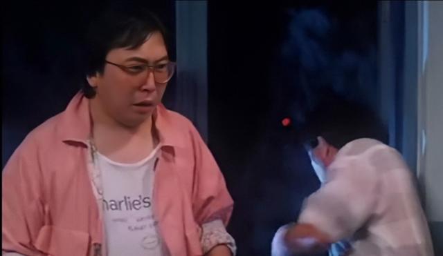 鼎鼎的"冷饭王"王晶,他的强势加入直接让该片沦为质量平平的商业电影