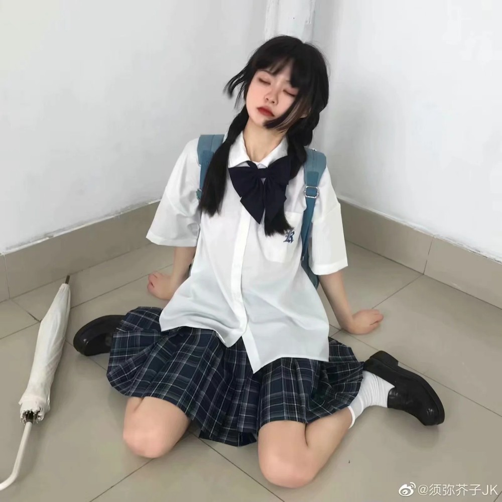 jk制服的小姐姐,有知道服装的名字吗?