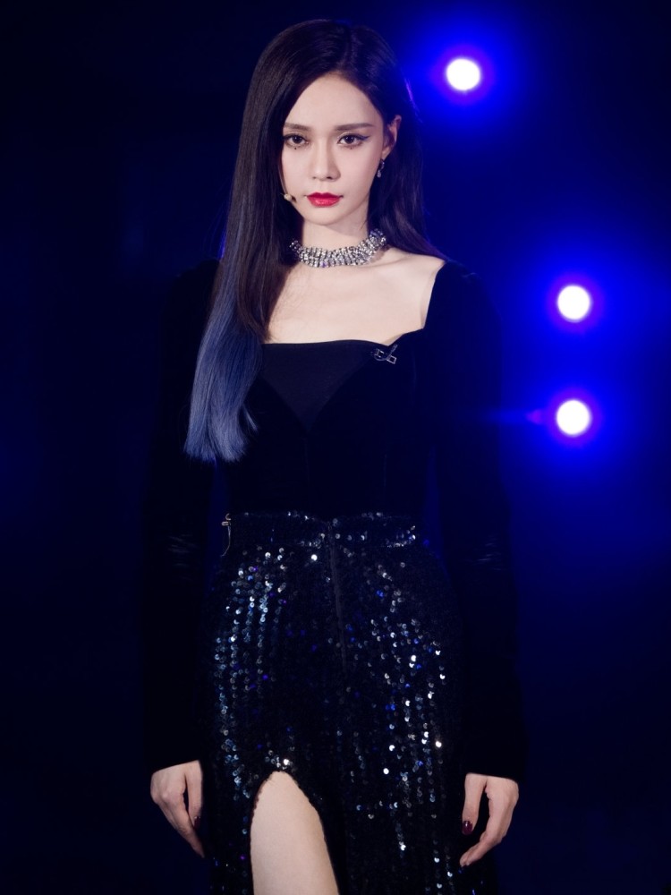 沈梦辰二公被淘汰，人美歌甜造型满分，是你的意难平吗？