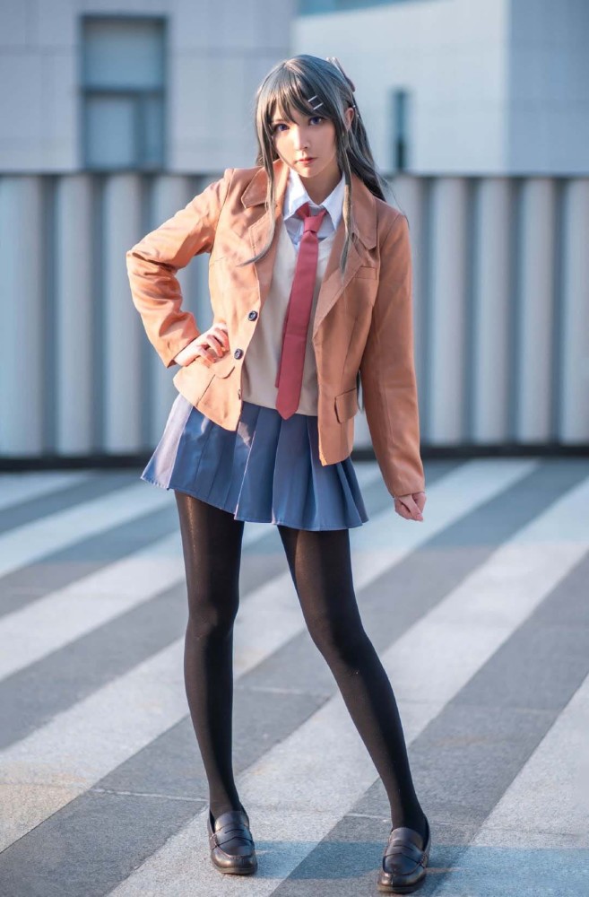 cos:比腐团儿的麻衣学姐更还原呢