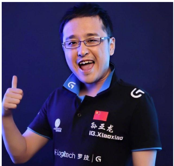 LPL比分：rookie为什么选卡玛尔？笑笑直播间爆料：暗示泡芙滚蛋