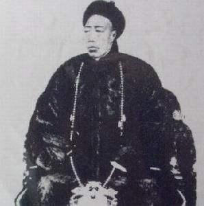 李莲英安德海被杀后,李莲英晋升为大内总管,陪伴慈禧五十多年多年
