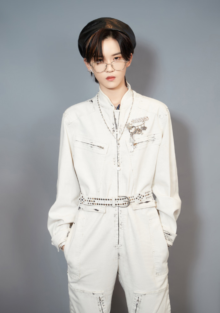 THE9成团活动,孔雪儿撞衫鞠婧祎,虞书欣轻纱礼服美得很清新 THE9成团活动,孔雪儿撞衫鞠婧祎,虞书欣轻纱礼服美得很清新