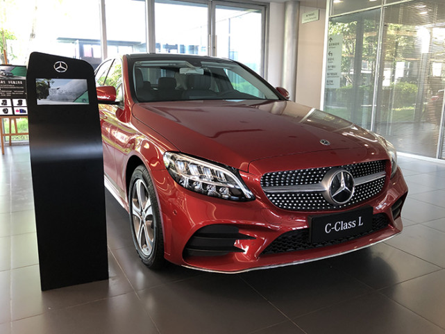 抢先看2020款奔驰c260l《买车用车报告》90后小姐姐的