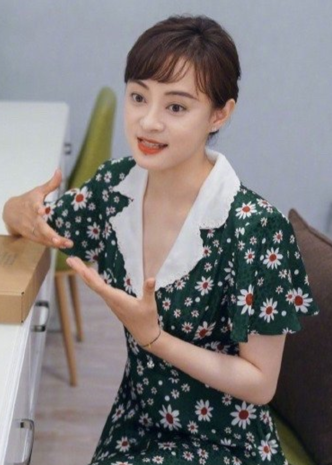 37岁孙俪终于换造型了，看清真人后，才知道她留短发的原因！