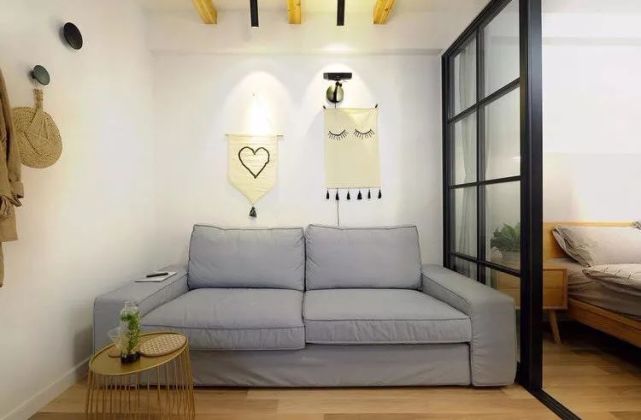53平的小户型二居室,日式原木风的设计,布局做得太棒了
