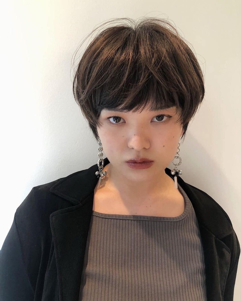 选对发型也显瘦？简约时尚，百变百搭的短发别错过