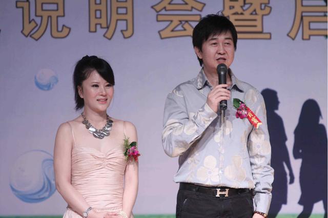《知心爱人》爆红的任静,脸部大变样被疑整容,付笛生不离不弃