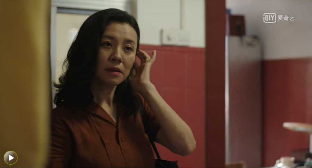 我个人觉得人物中演得最好的是周春红这个角色,朱朝阳的妈妈.