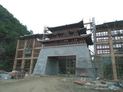 贵州独山县借贷400亿兴建多个项目，然而几乎全部烂尾