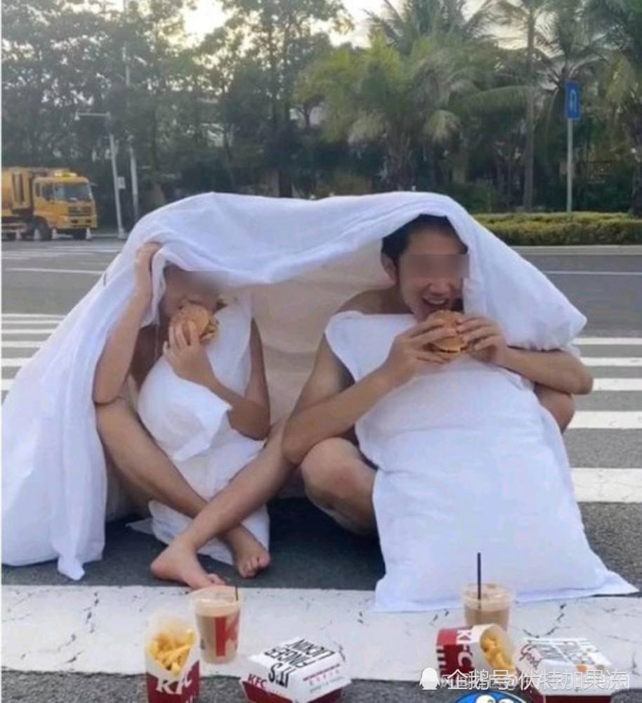 半裸婚纱照