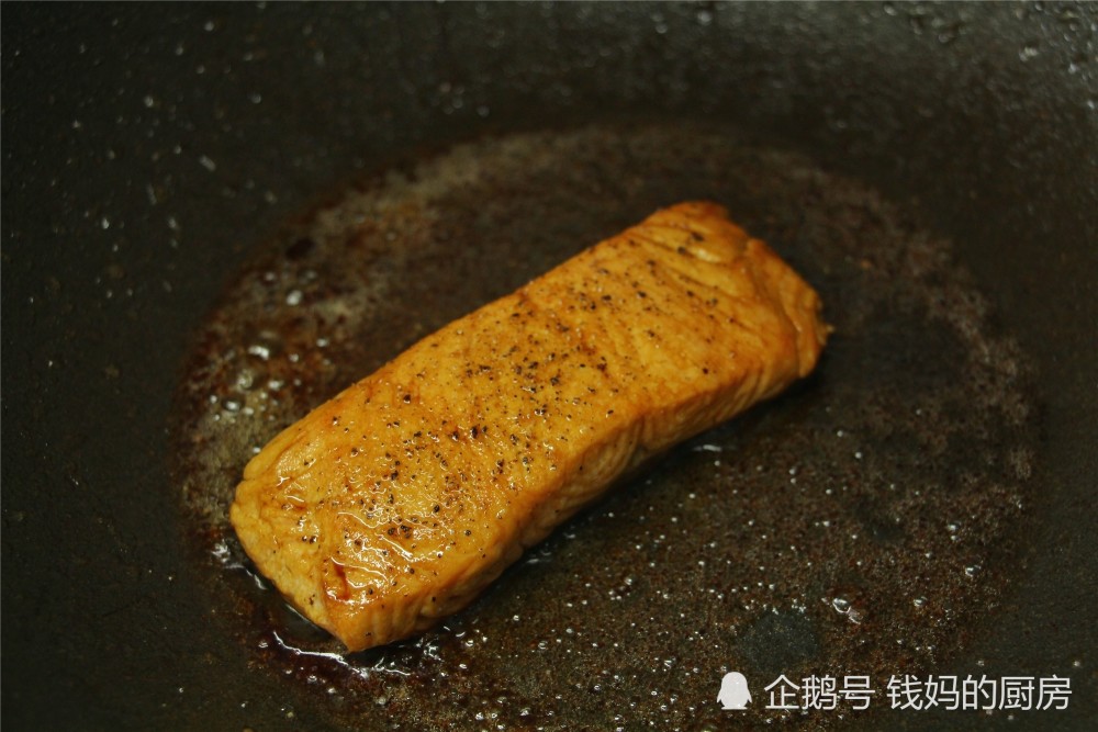 晒晒我的减脂一天饮食，不吃水煮菜、不饿肚子，朋友：赢在自律