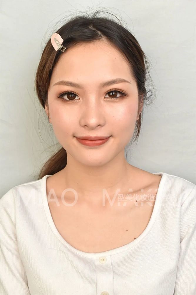 夏日新娘最爱的化妆造型，这些你会吗