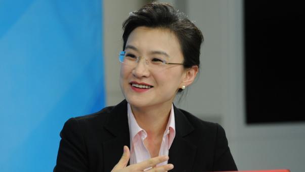 董倩:央视工作25年,屡屡被骂"滚出主持界",她到底得罪了谁?