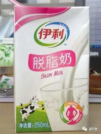 蒙牛伊利左右牛奶国标？这奶以后还能喝吗？