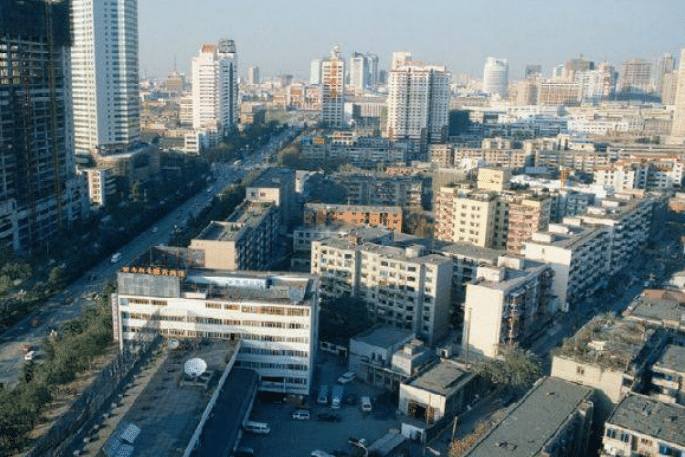 人均住房面积2021_中国的人均住房面积(2)