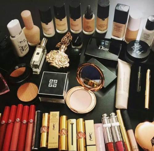 女生这一生中一定要买一定要有的十只口红，快来看看你都有了吗？