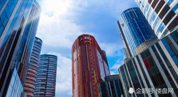 房产大佬重返楼市，透露两大信号，购房者确定不买房？
