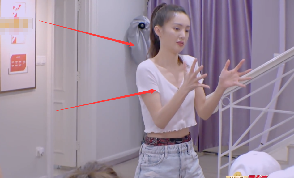 原来脖子真的可以手动拉长，看到金晨现场教学的动作，后悔没有早点做