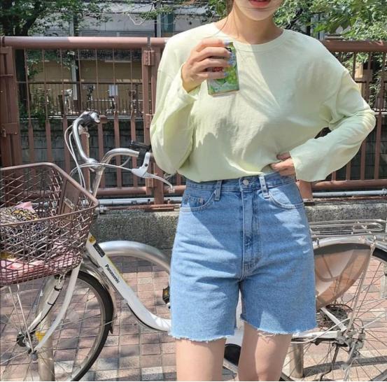 微胖的女生挑裤子很难吗？今夏爆款的爸爸裤巨显瘦，买它